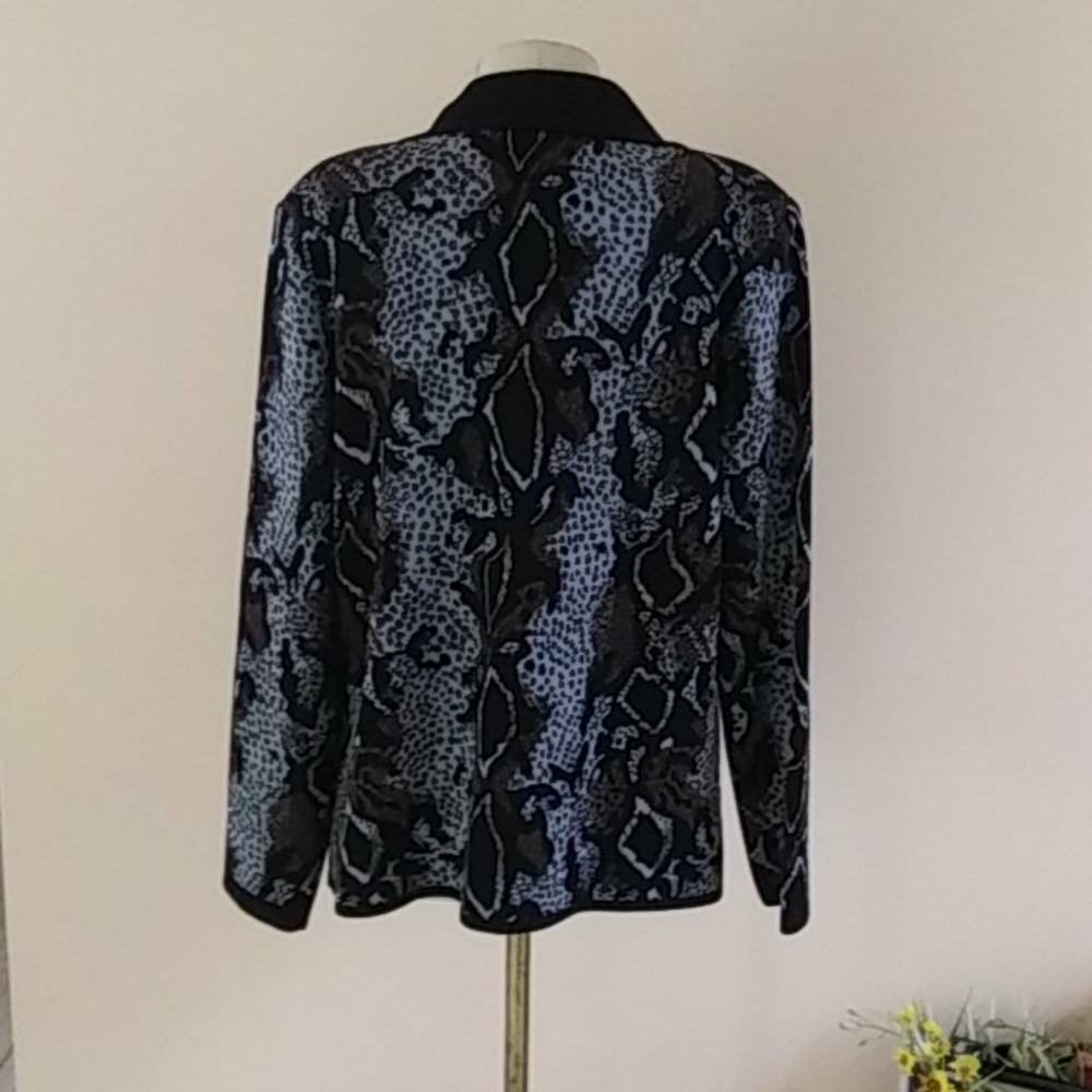 Exclusively Misook Petite Jacket. - image 2